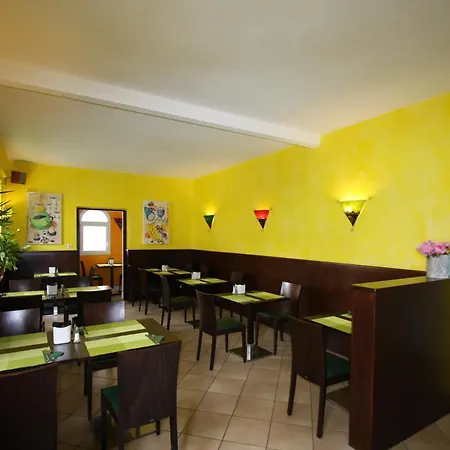 Ξενοδοχείο Stadthotel Kleiner Berg 2*