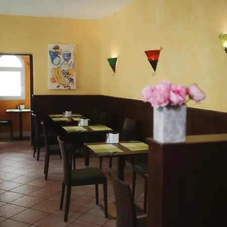 Stadthotel Kleiner Berg Szálloda Friedrichshafen