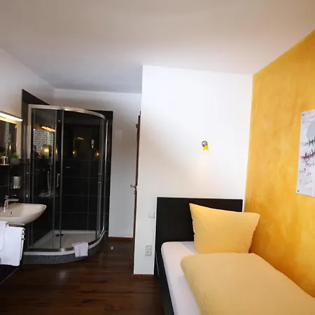 Ξενοδοχείο Stadthotel Kleiner Berg 2*
