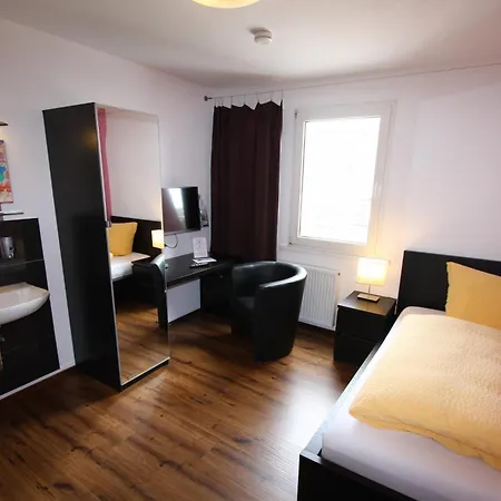 Stadthotel Kleiner Berg Szálloda 2*