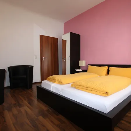 Stadthotel Kleiner Berg Szálloda Friedrichshafen