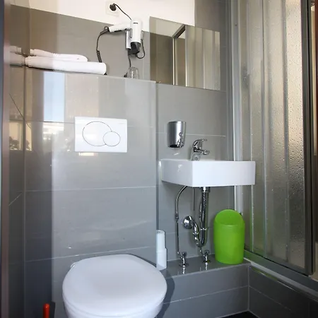 Stadthotel Kleiner Berg Szálloda 2*