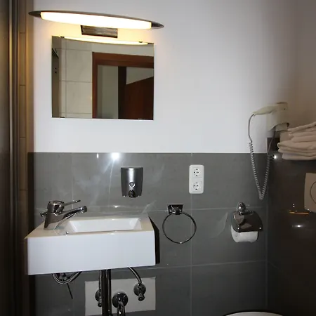 Stadthotel Kleiner Berg Szálloda Friedrichshafen