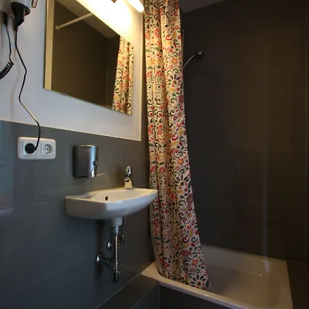 Stadthotel Kleiner Berg Szálloda 2*