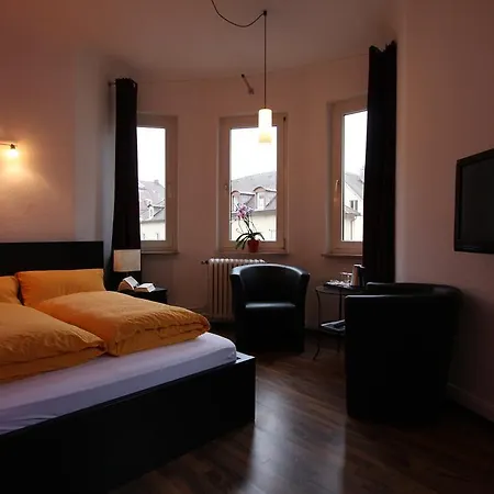 Stadthotel Kleiner Berg Szálloda Friedrichshafen