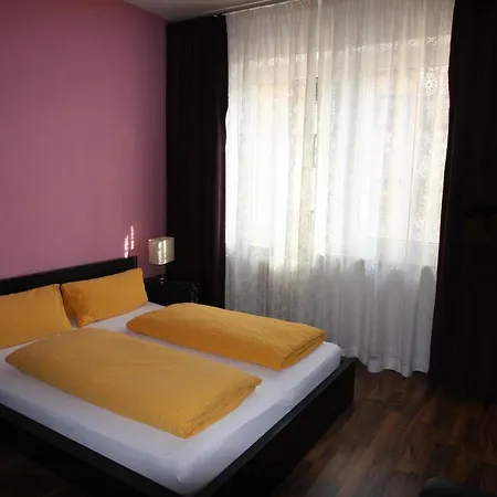 Stadthotel Kleiner Berg 2* Φριντρισχάφεν